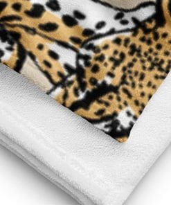 Alternative view of Pureveda Earth Towel